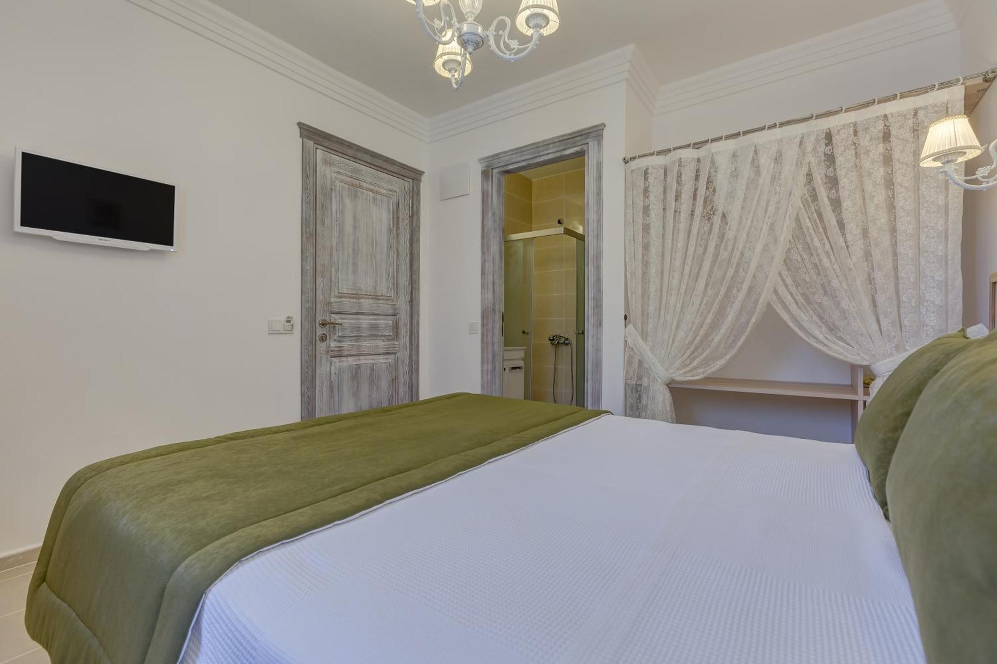 Bellapietra Hotel Алакати Стая снимка